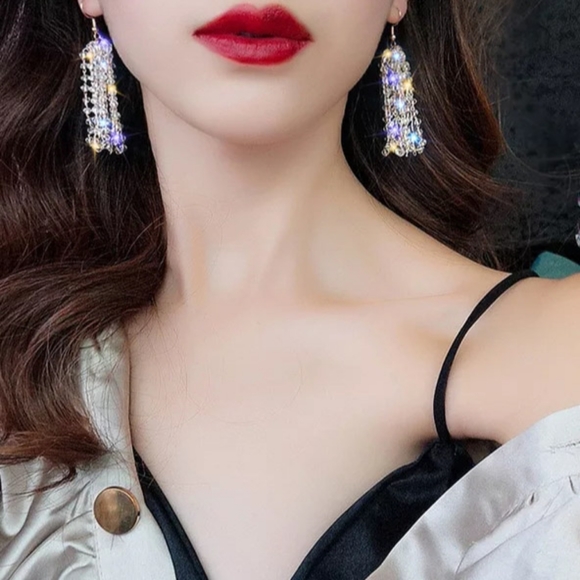 🎀Stunning Long Crystal Tassel Earrings - Picture 2 of 5